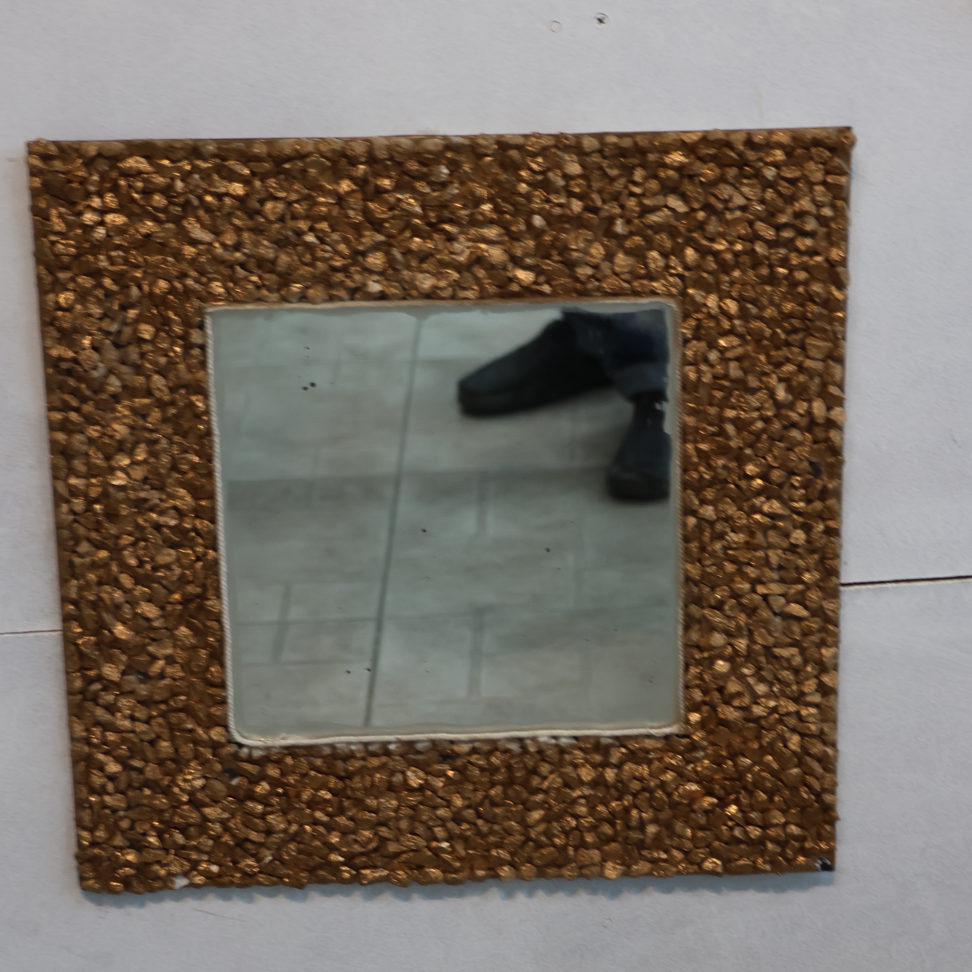 Handcrafted Pebble Mosaic Wall Mirror (Large-Size)